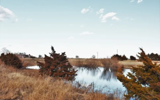 County Home, Farmhouse, Acreages, Pond, Horses, Oklahoma