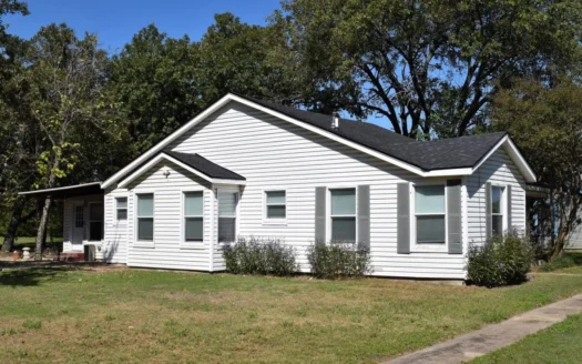 Located in Elm Mott Texas Central Tx 3 Bed 2 Bath Home Sale