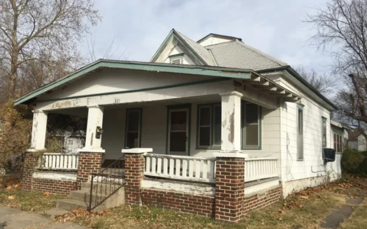 Home for Sale in Iola Ks