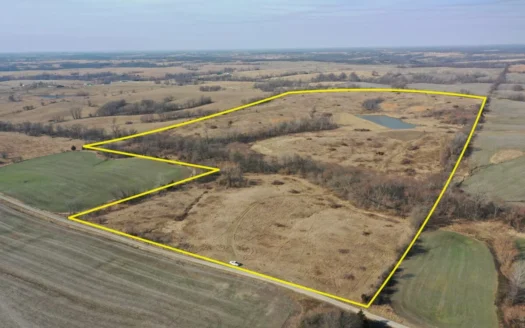 Outdoorsman Paradise with Income