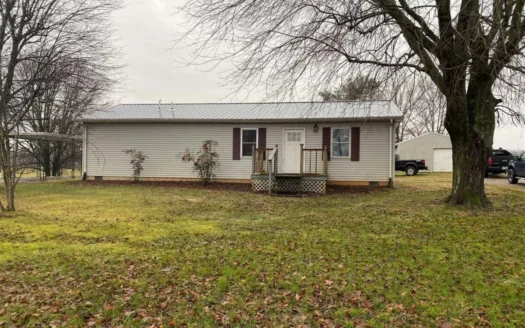 Home with Commercial Potential for Sale Near Horse Cave, Ky.