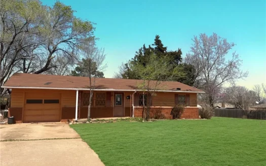 Home for Sale in Elk City, Oklahoma