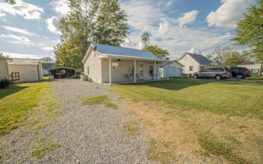 2 Bedroom Home Perry, Missouri Close to Mark Twain Lake