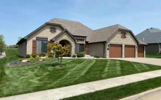 Beautiful Home in Old Hawthorne