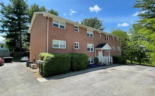 Apartment Building for Sale in Radford Va!