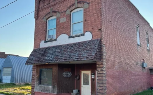 Marion County Iowa Commercial Building for Sale