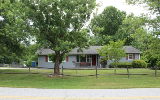 Ready to Move in Ranch Home with Full Basement!