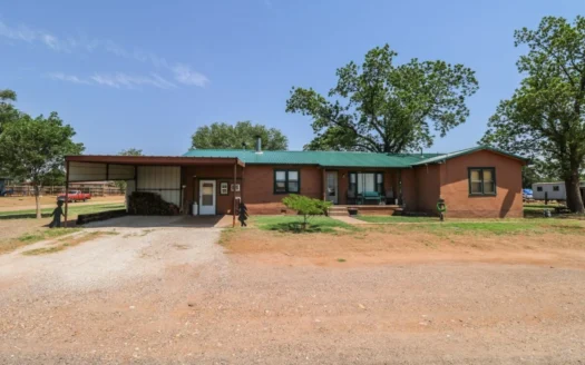 Quiet, Country-style Property in Estelline, Tx/hall County