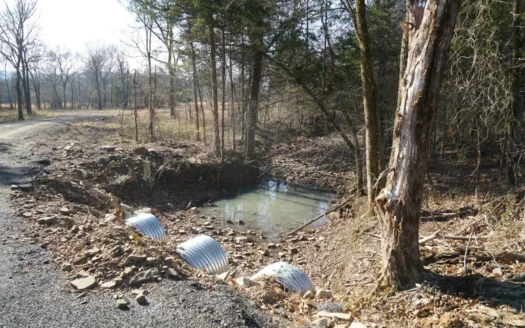 Cabin in Southeastern Oklahoma Adjoining National Forest
