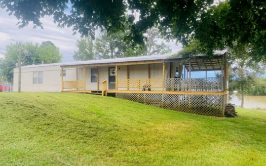 Renovated Recreational Property for Sale in Linden Tennessee