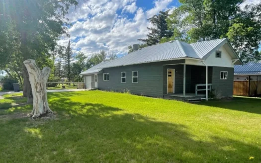 Quiet Ranch Style Home in the Heart Of Valier