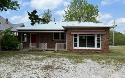 Brick Home for Sale in Marshall, Arkansas