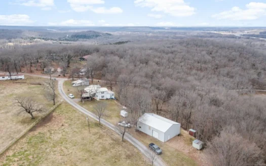 Country Home for Sale in Locust Grove, Ok