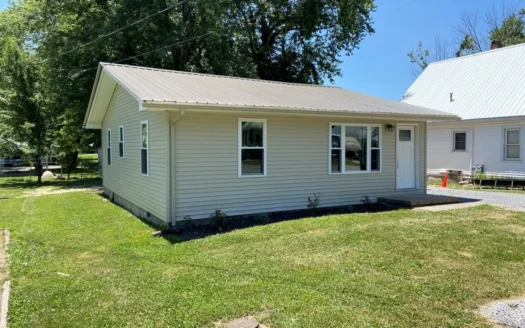2 Bed 1 Bath – Newly Remodeled Home in Town – Liberty, Ky