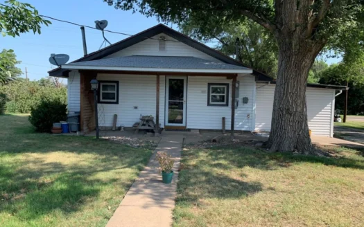 Home with Rv Hook-ups for Sale in Mullinville, Ks