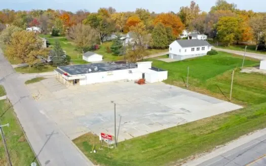 Commercial Property for Sale in Iowa Great Highway Location