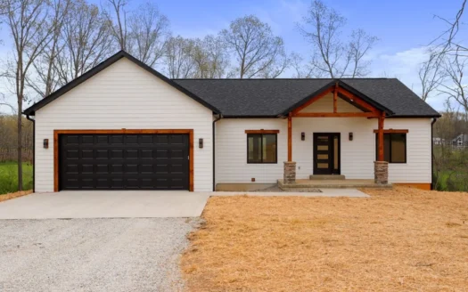 New Construction on 5.7 Acres Lot