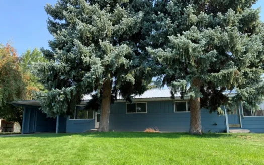 Well Kept Duplex in Burns Oregon