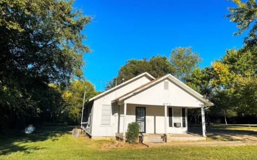 Home on 1.47 Ac for Sale Ash Flat, Ar