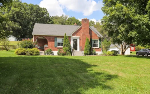 Beautiful Brick Home for Sale in Floyd Va!