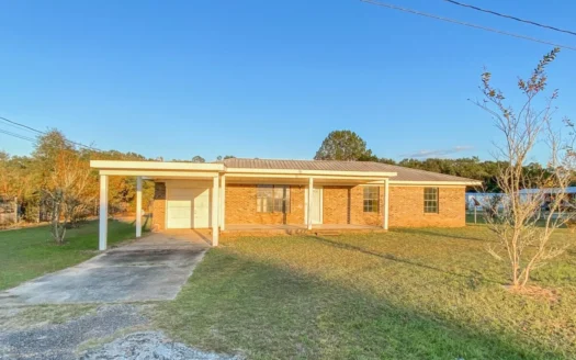 3 Bed / 1.5 Bath Brick Home for Sale in Geneva, Alabama