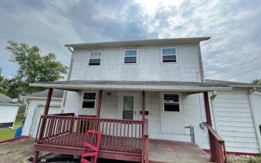Woodsfield OH 2 Story home on basement