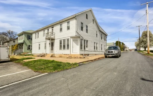 135 E. Market St, Berrysburg, PA 17005