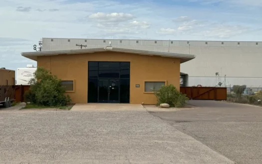 Commercial Building on 1.56 Acres for Sale in Casa Grande, AZ