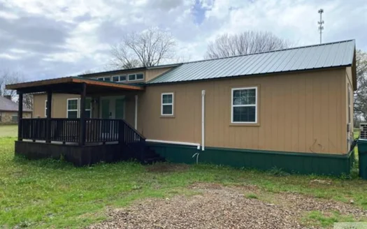 Investment Property Located In De Kalb, Texas!
