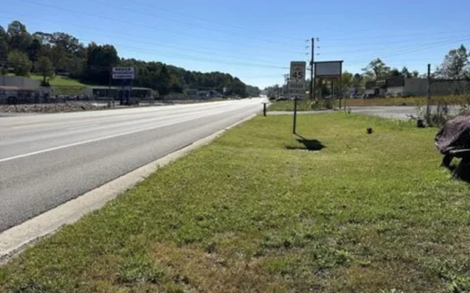 .96 Acres Commercial Property For Sale in Claiborne County, TN