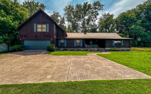 Log Cabin On The Banks Of The White River, Mountain View Arkansas