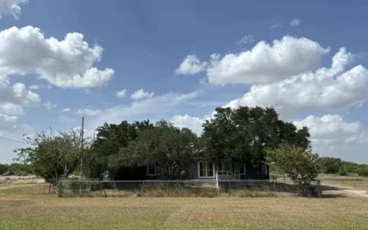 Affordable 3/2 Home on 1.6 Acres Near Orange Grove, TX