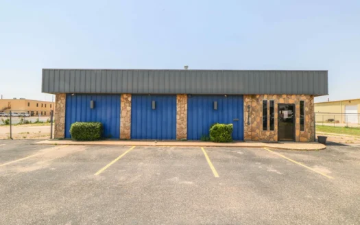 Multi-use commercial office/warehouse building , Lubbock Texas