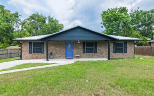 Home For Sale On Small Lot In Lake City Florida