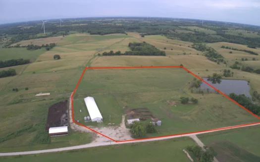 Acreage with Hog Barn FOR SALE in Schuyler County, MO