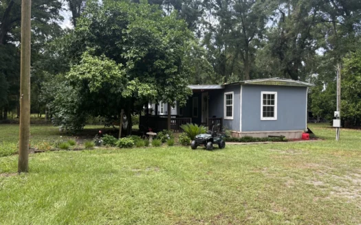 “Live the River Life! 2 Homes on 5 Acres Near Suwannee River!”