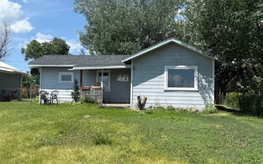 Cute Home in the historic, agricultural town of Wilsall MT