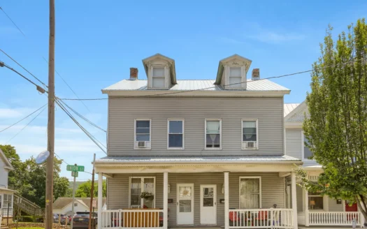 296-298 Union St, Millersburg, PA 17061