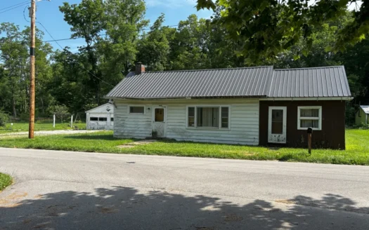 Investors Dream: 3-Bedroom Home with Expansive Garage | Owensburg