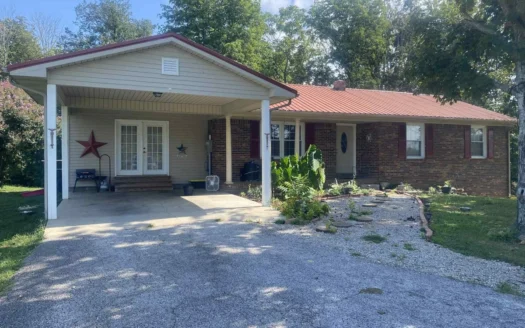 Charming Country Home Near Dale Hollow Lake