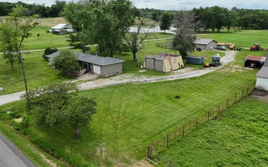 Country Farmstead in Crawford, Missouri 22 Acres