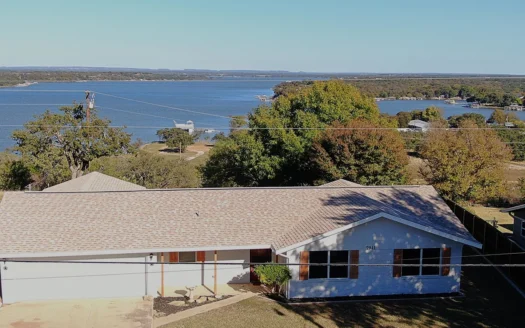 Charming Lake Brownwood Retreat – 3 Bed, 2 Bath,