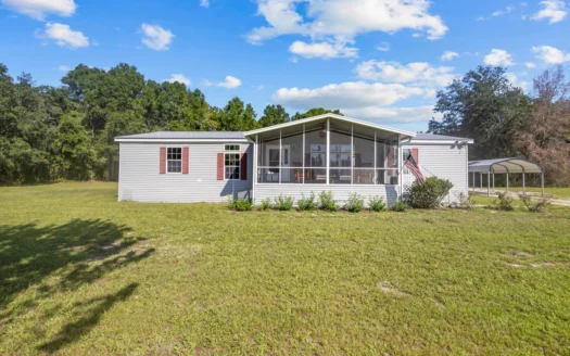 3/2 on 1.22 acres in Levy County FL near springs & Suwannee River