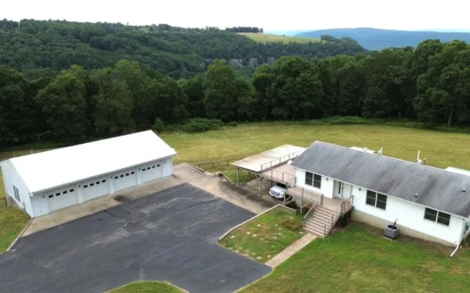 Home on 10 Acres Mini Farm Between Jasper & Ponca For Sale