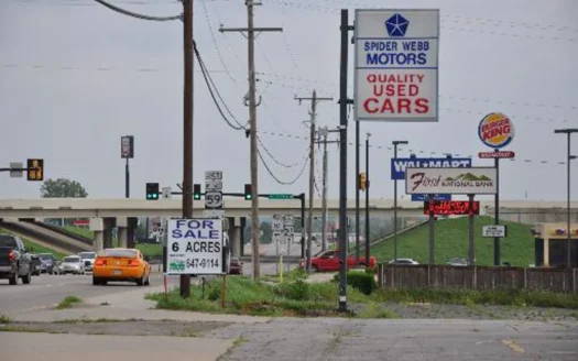 Prime Poteau Highway Commercial Property