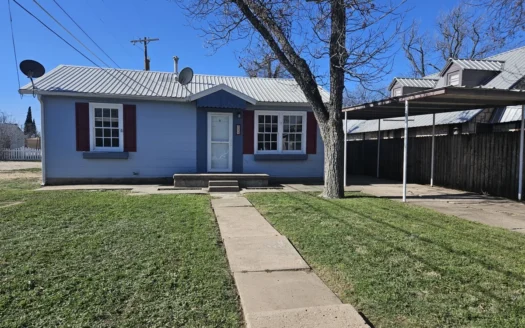 Charming 2-Bed 1-Bath Home in Sonora TX, For Sale or Rent