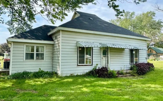 Beautiful Starter Home for Sale in Pisgah, Iowa