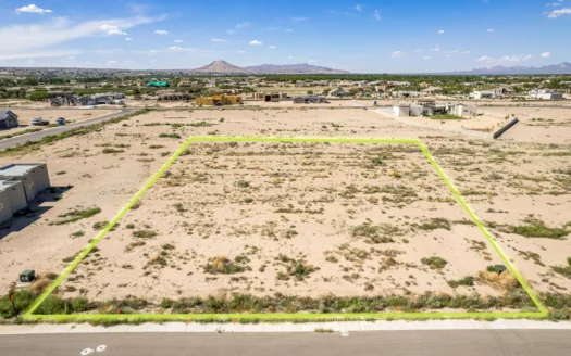 Spacious Level Lot for Sale in Las Cruces, NM