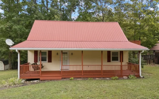 Lakefront Home for Sale on Whispering Winds Lake in Jamestown, TN