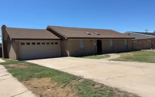 Spacious 3 BR 2 Bath Home for Sale Pecos TX Flexible Floor Plan
